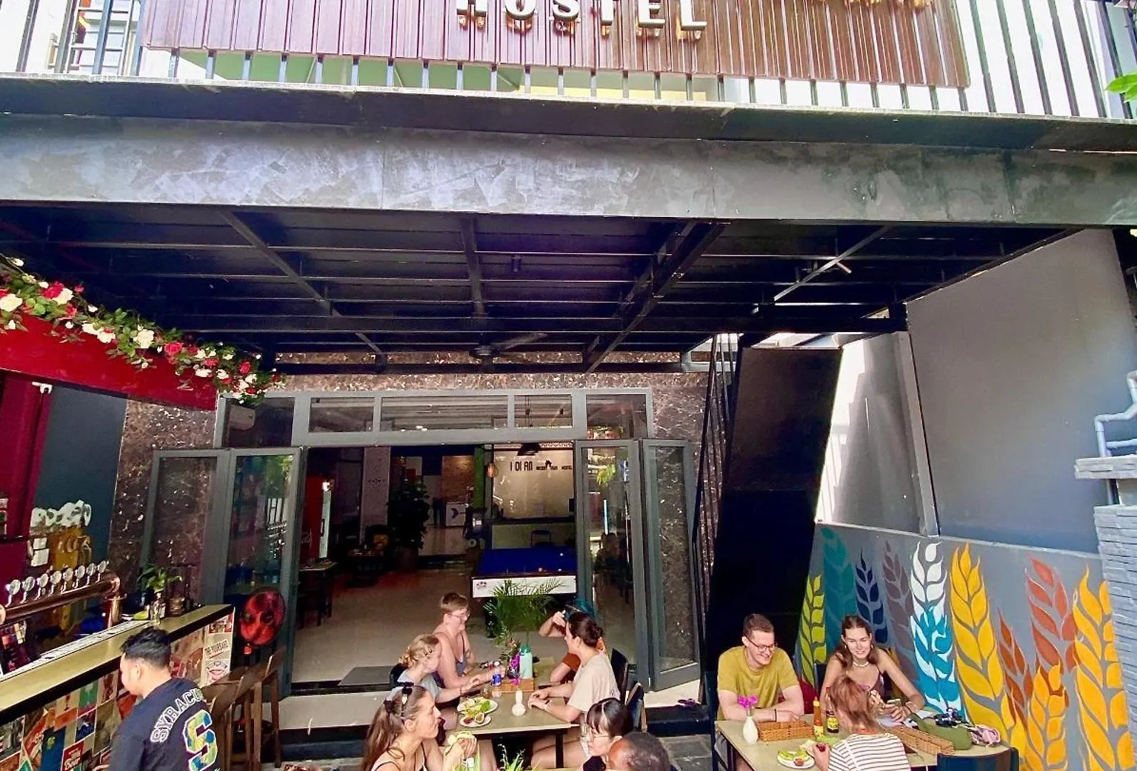Hoi An Ancient Town Hostel & Bar
