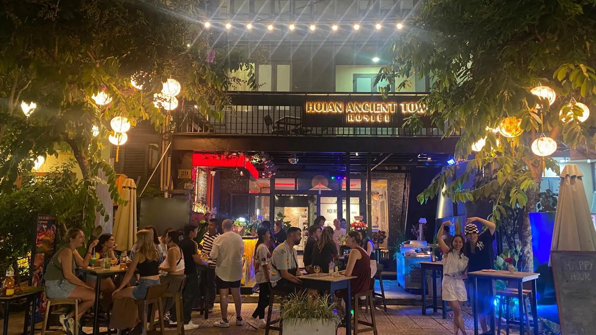 Hoi An Ancient Town Hostel & Bar